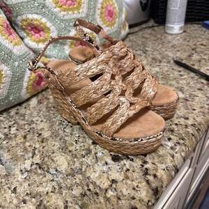 NWOT -De-Mujer-ALMA-BLUE Raffia Platform Sandals Retail $79
